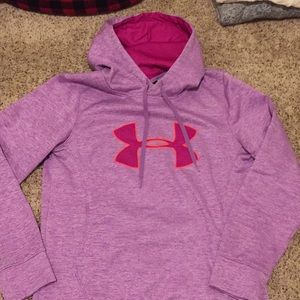 Under Armor sweatshirt